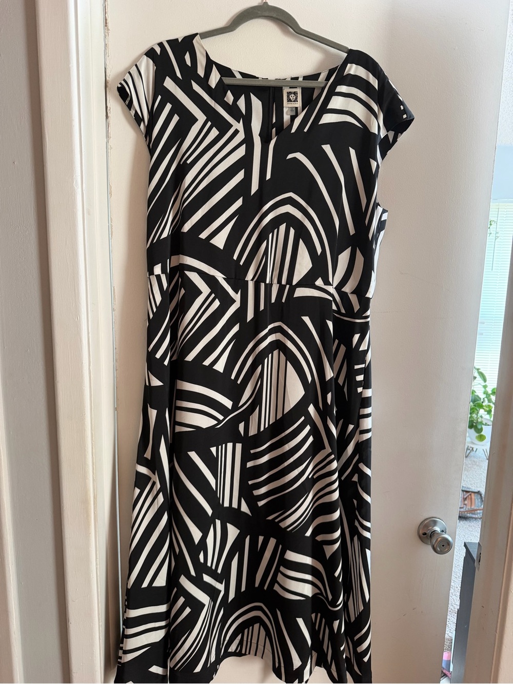 Anne Klein Black and White Geometric Midi Dress